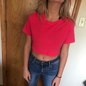Women’s forever 21 hot pink crop top